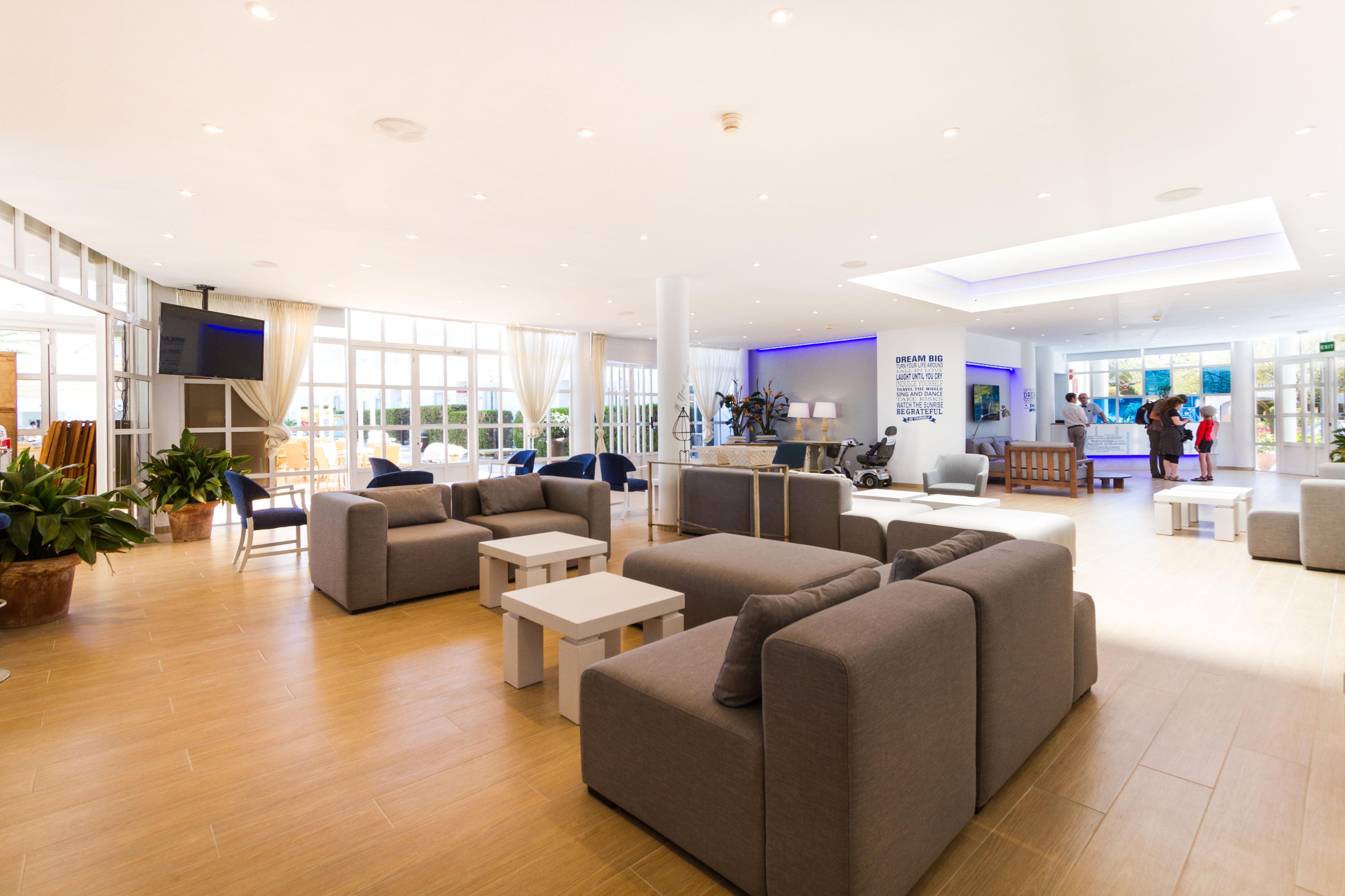 Jutlandia Family Resort Santa Ponsa Exterior photo